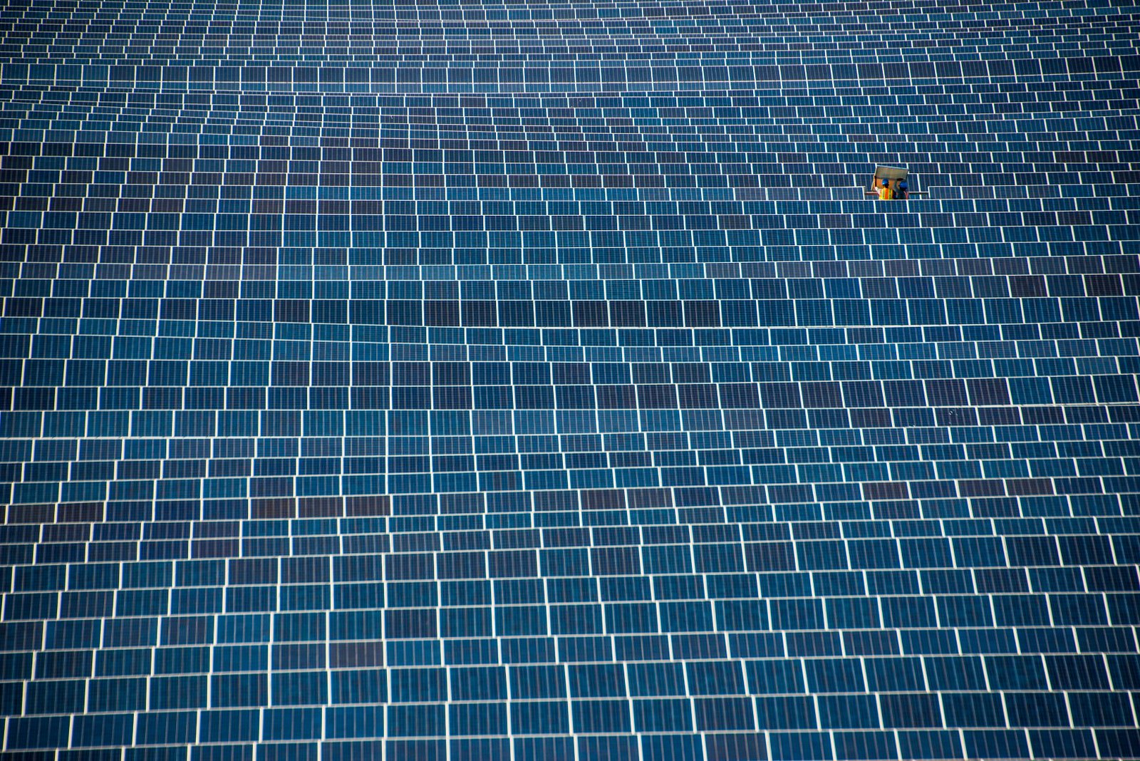 solar-panels-sergio-izquierdo-tbb-2020.jpg
